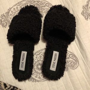 Steve Madden (never worn) fuzzy slides!
